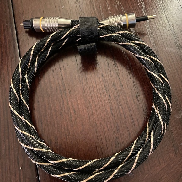 Toslink Optical to Mini Plug 3.5mm Cable - Picture 6 of 7